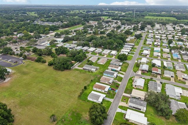 2341 W COACH N FOUR DRIVE, Leesburg, FL 34748