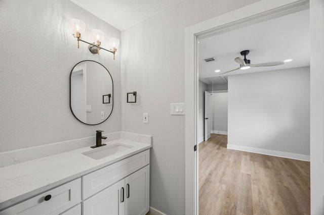 1234 W Donovan Street, Houston, TX 77091