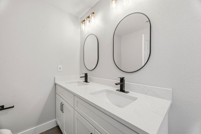 1234 W Donovan Street, Houston, TX 77091