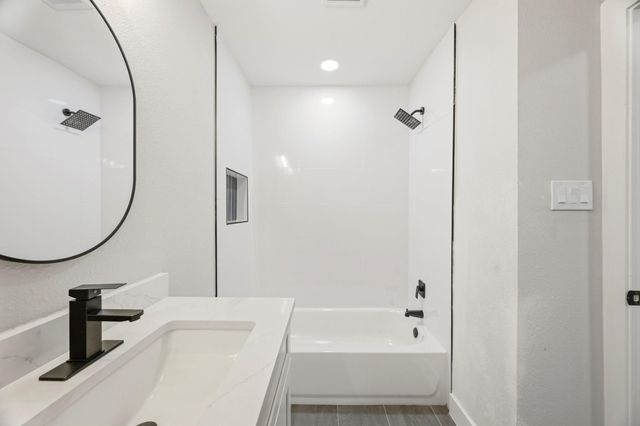 1234 W Donovan Street, Houston, TX 77091