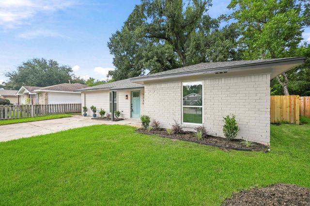 1234 W Donovan Street, Houston, TX 77091