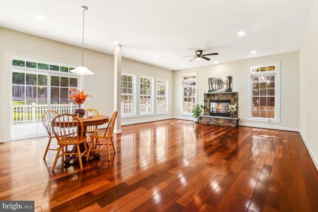 2321 GROVE AVE, Falls Church, VA 22046