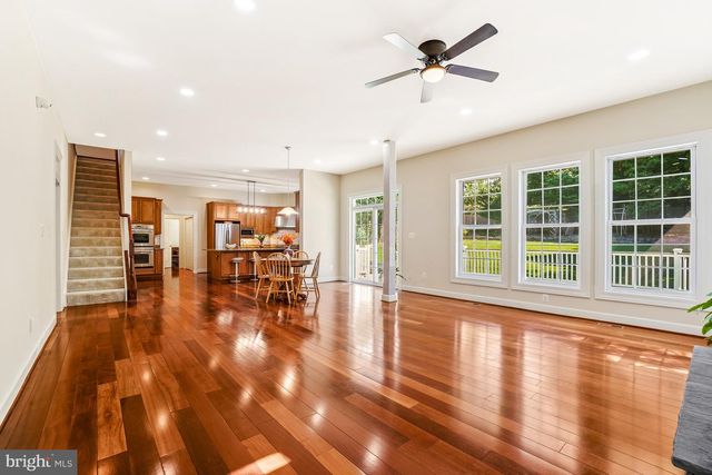 2321 GROVE AVE, Falls Church, VA 22046