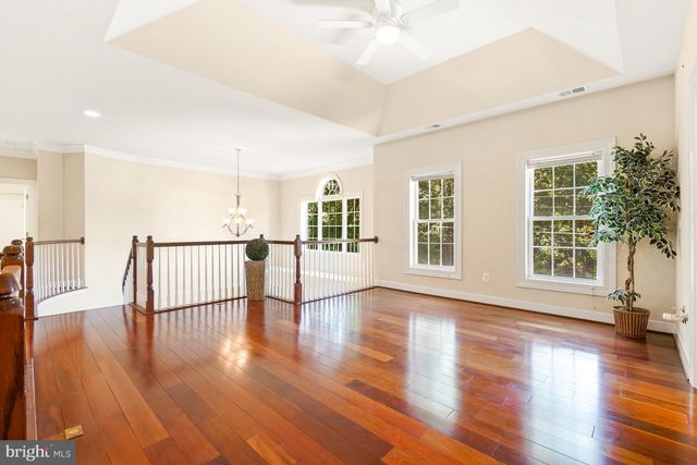 2321 GROVE AVE, Falls Church, VA 22046