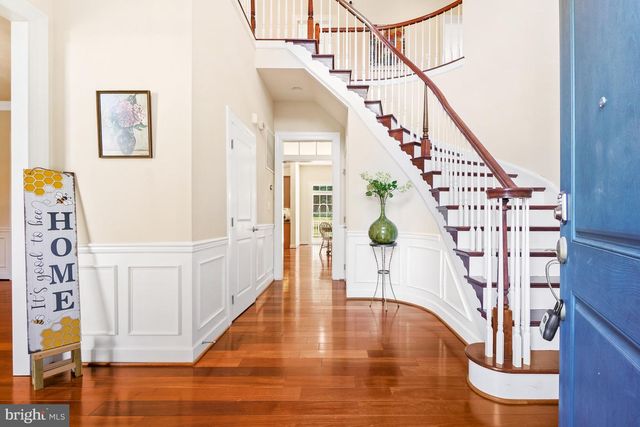 2321 GROVE AVE, Falls Church, VA 22046