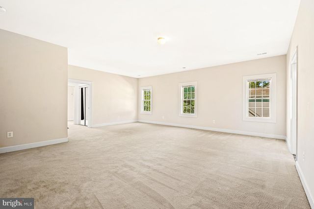 2321 GROVE AVE, Falls Church, VA 22046