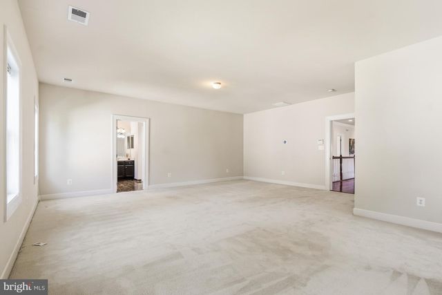 2321 GROVE AVE, Falls Church, VA 22046