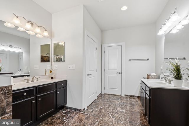 2321 GROVE AVE, Falls Church, VA 22046