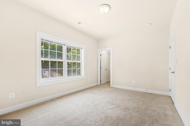 2321 GROVE AVE, Falls Church, VA 22046