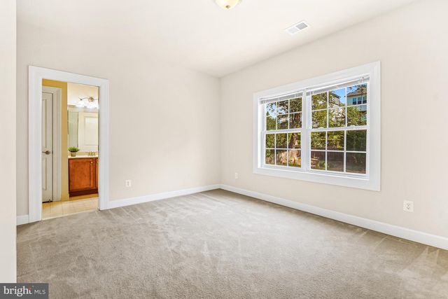 2321 GROVE AVE, Falls Church, VA 22046