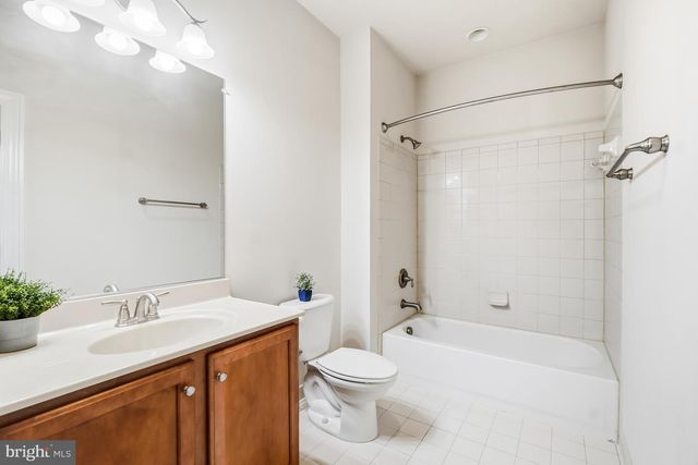 2321 GROVE AVE, Falls Church, VA 22046