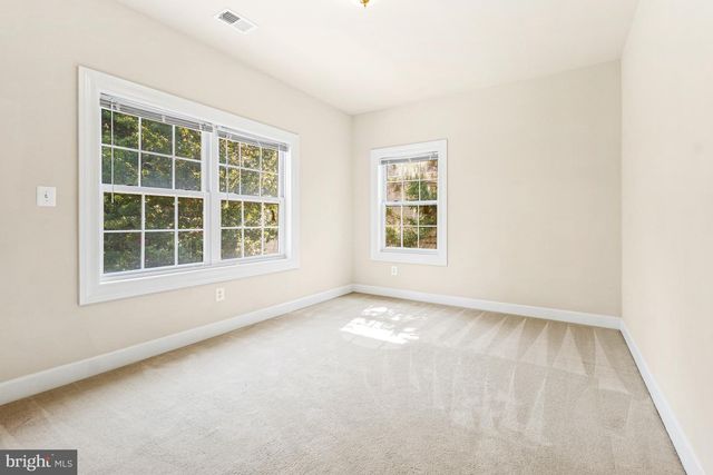 2321 GROVE AVE, Falls Church, VA 22046