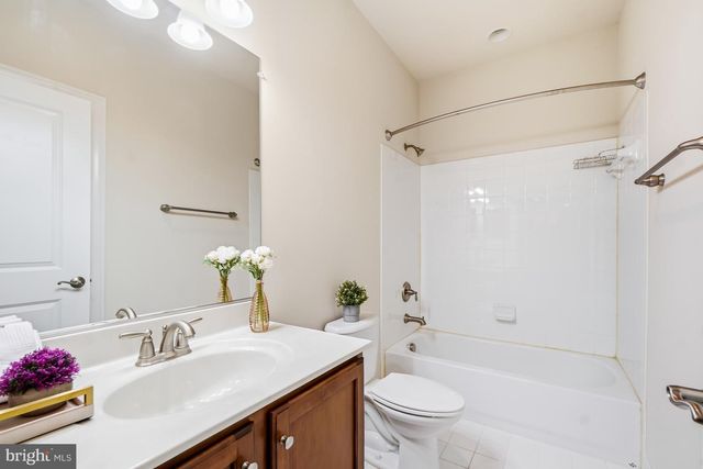 2321 GROVE AVE, Falls Church, VA 22046