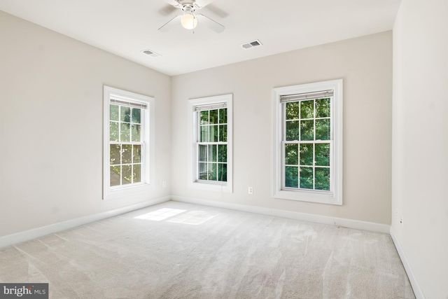 2321 GROVE AVE, Falls Church, VA 22046