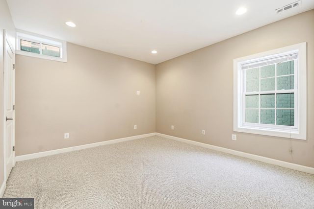 2321 GROVE AVE, Falls Church, VA 22046