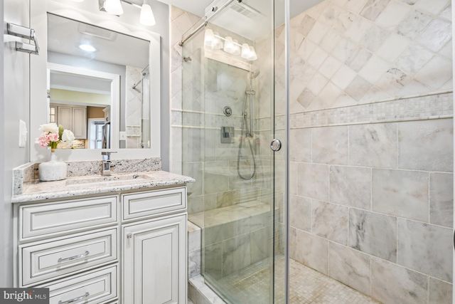 2321 GROVE AVE, Falls Church, VA 22046