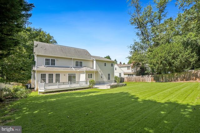 2321 GROVE AVE, Falls Church, VA 22046