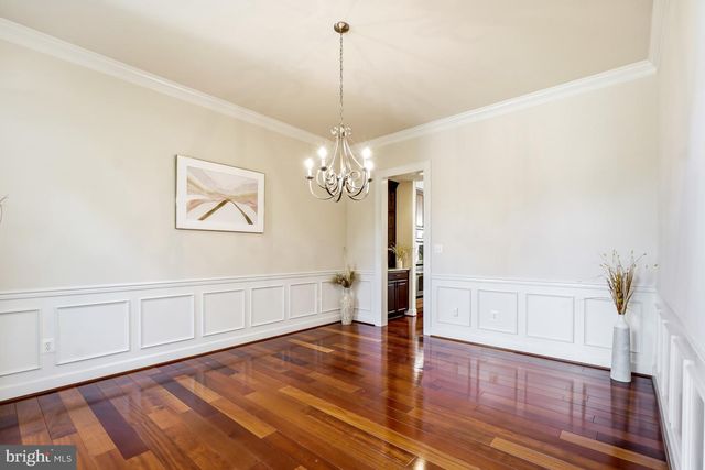2321 GROVE AVE, Falls Church, VA 22046