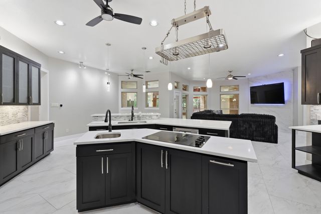 159 Willow Run, Waxahachie, TX 75165
