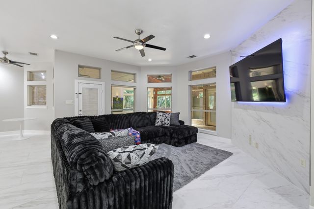 159 Willow Run, Waxahachie, TX 75165