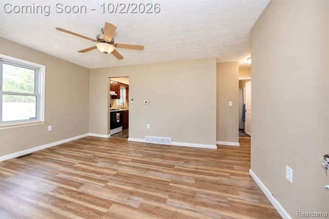 6021 Mayfair Street, Taylor, MI 48180