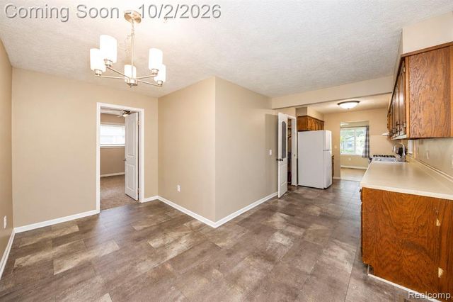 6021 Mayfair Street, Taylor, MI 48180