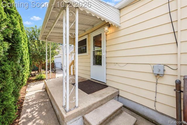 6021 Mayfair Street, Taylor, MI 48180