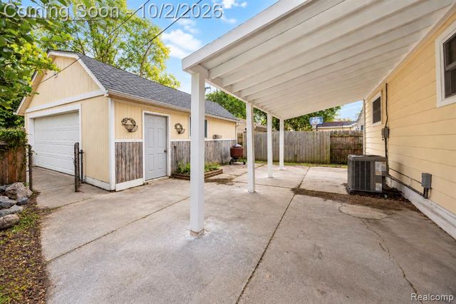 6021 Mayfair Street, Taylor, MI 48180