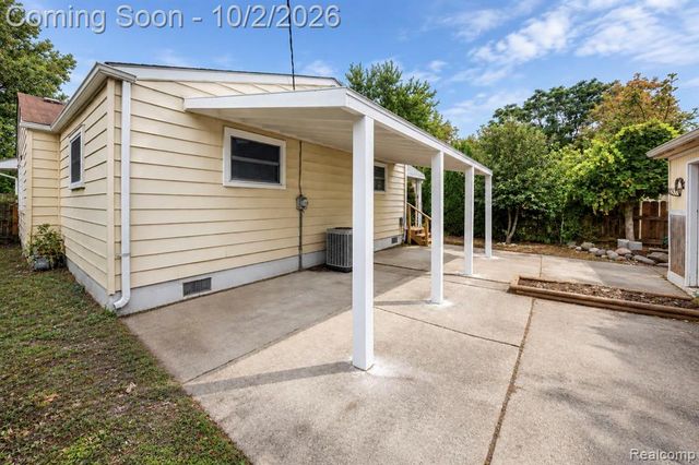 6021 Mayfair Street, Taylor, MI 48180
