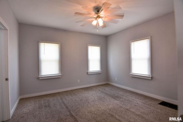 833 N Cheney Street, Taylorville, IL 62568