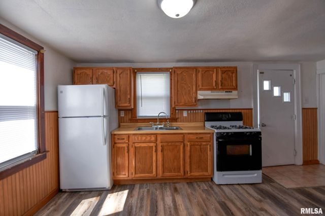 833 N Cheney Street, Taylorville, IL 62568