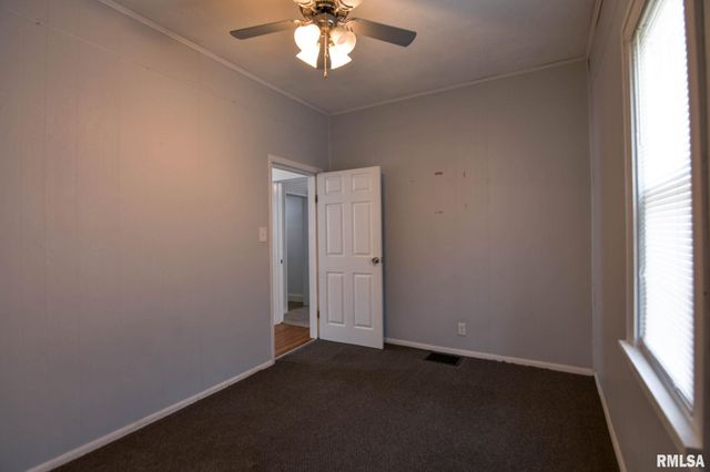 833 N Cheney Street, Taylorville, IL 62568