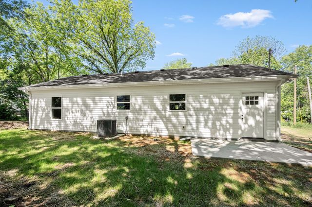 318 Chestnut Alley, Tullahoma, TN 37388