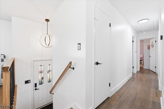 38 Holiday Dr, Hopatcong Boro, NJ 07843