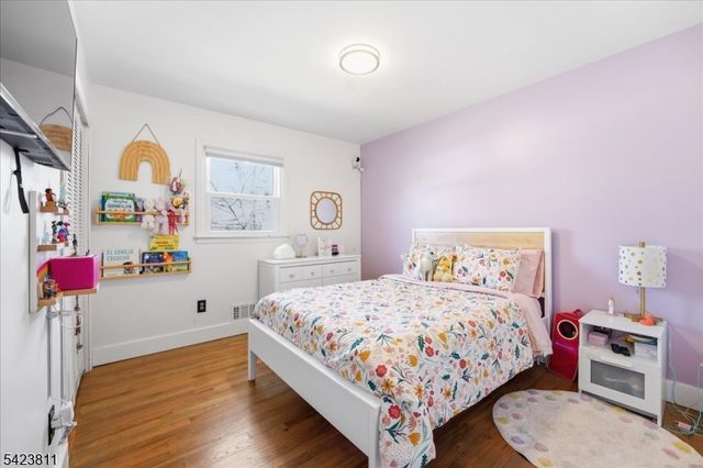 38 Holiday Dr, Hopatcong Boro, NJ 07843