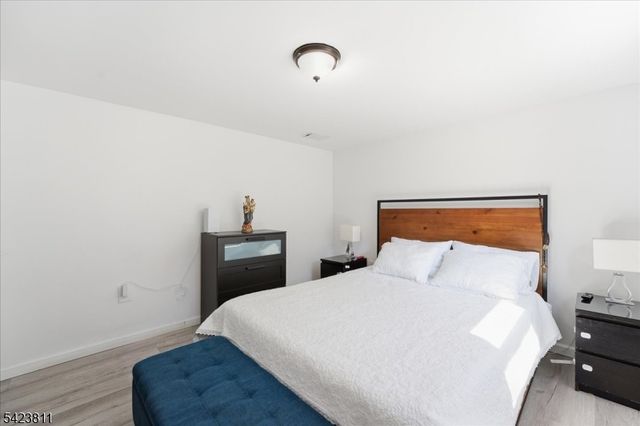 38 Holiday Dr, Hopatcong Boro, NJ 07843