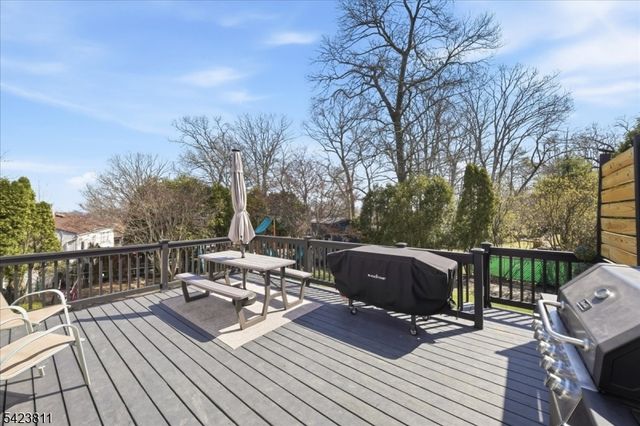 38 Holiday Dr, Hopatcong Boro, NJ 07843