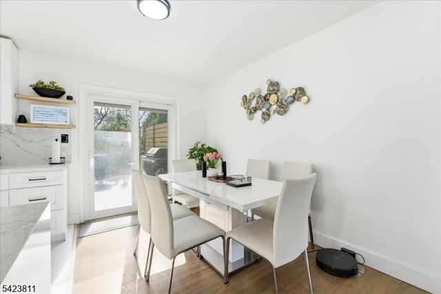 38 Holiday Dr, Hopatcong Boro, NJ 07843