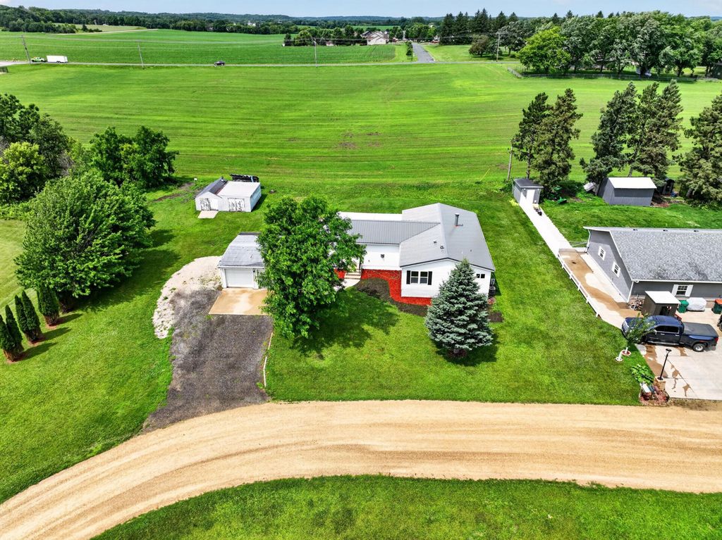 1445 1st Avenue SW, Oronoco, MN 55960