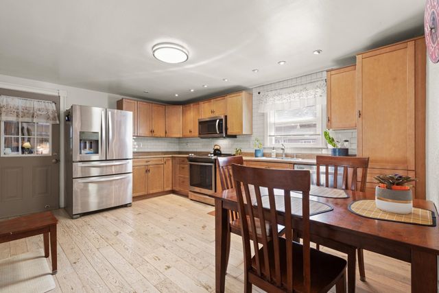 36 E Glenwood Street, Nashua, NH 03060