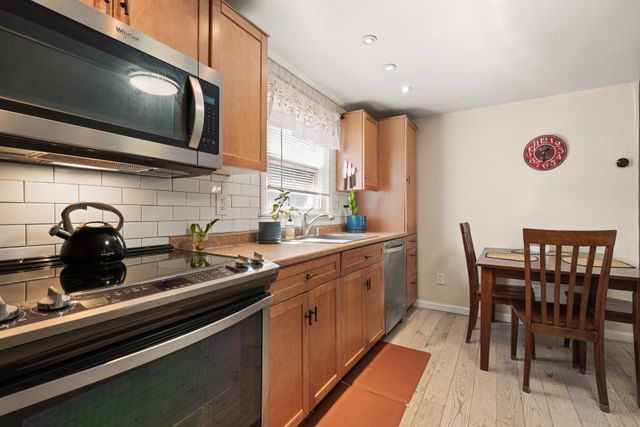 36 E Glenwood Street, Nashua, NH 03060
