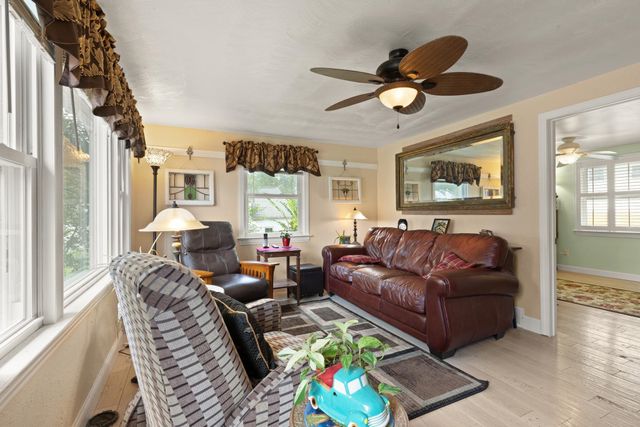 36 E Glenwood Street, Nashua, NH 03060