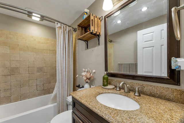 180 E Main Street, Hampstead, NH 03826