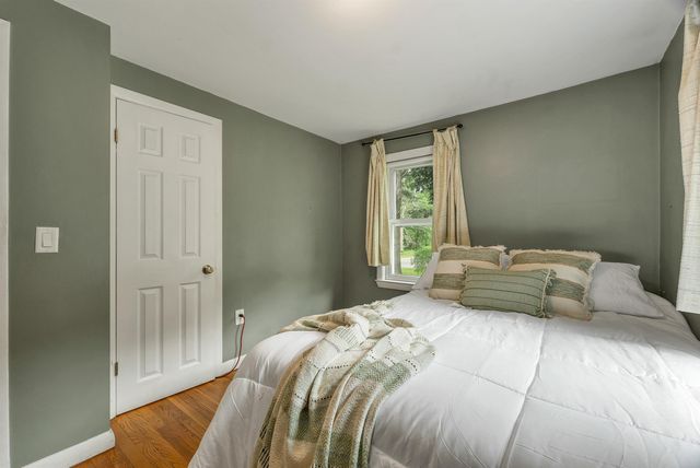 180 E Main Street, Hampstead, NH 03826