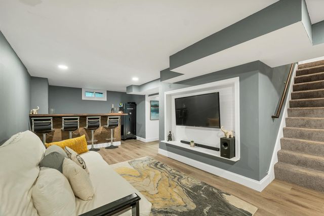 180 E Main Street, Hampstead, NH 03826