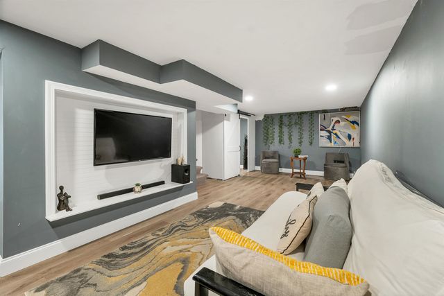 180 E Main Street, Hampstead, NH 03826