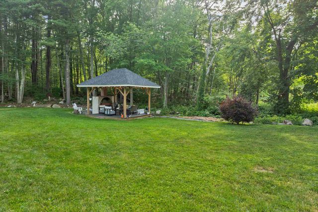 180 E Main Street, Hampstead, NH 03826