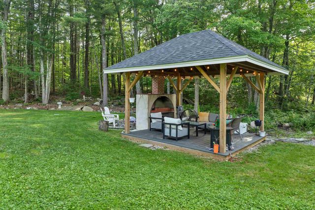 180 E Main Street, Hampstead, NH 03826