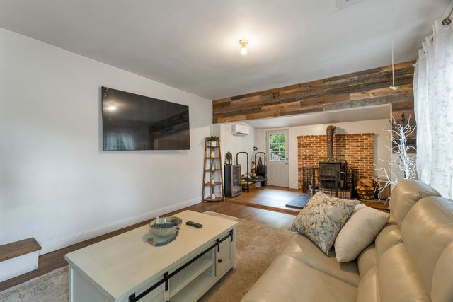 180 E Main Street, Hampstead, NH 03826