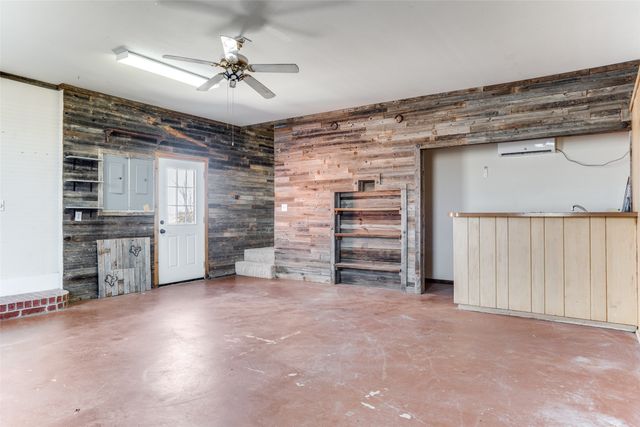 11845 Fm 2449, Ponder, TX 76259